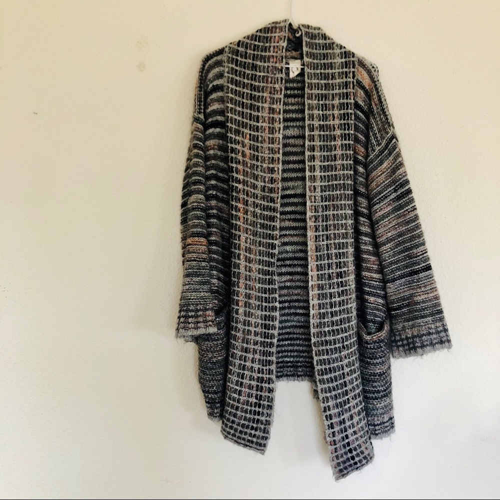 🌻 Anthropologie Akemi + Kin Women’s Size S Cardigan Oversized Fit